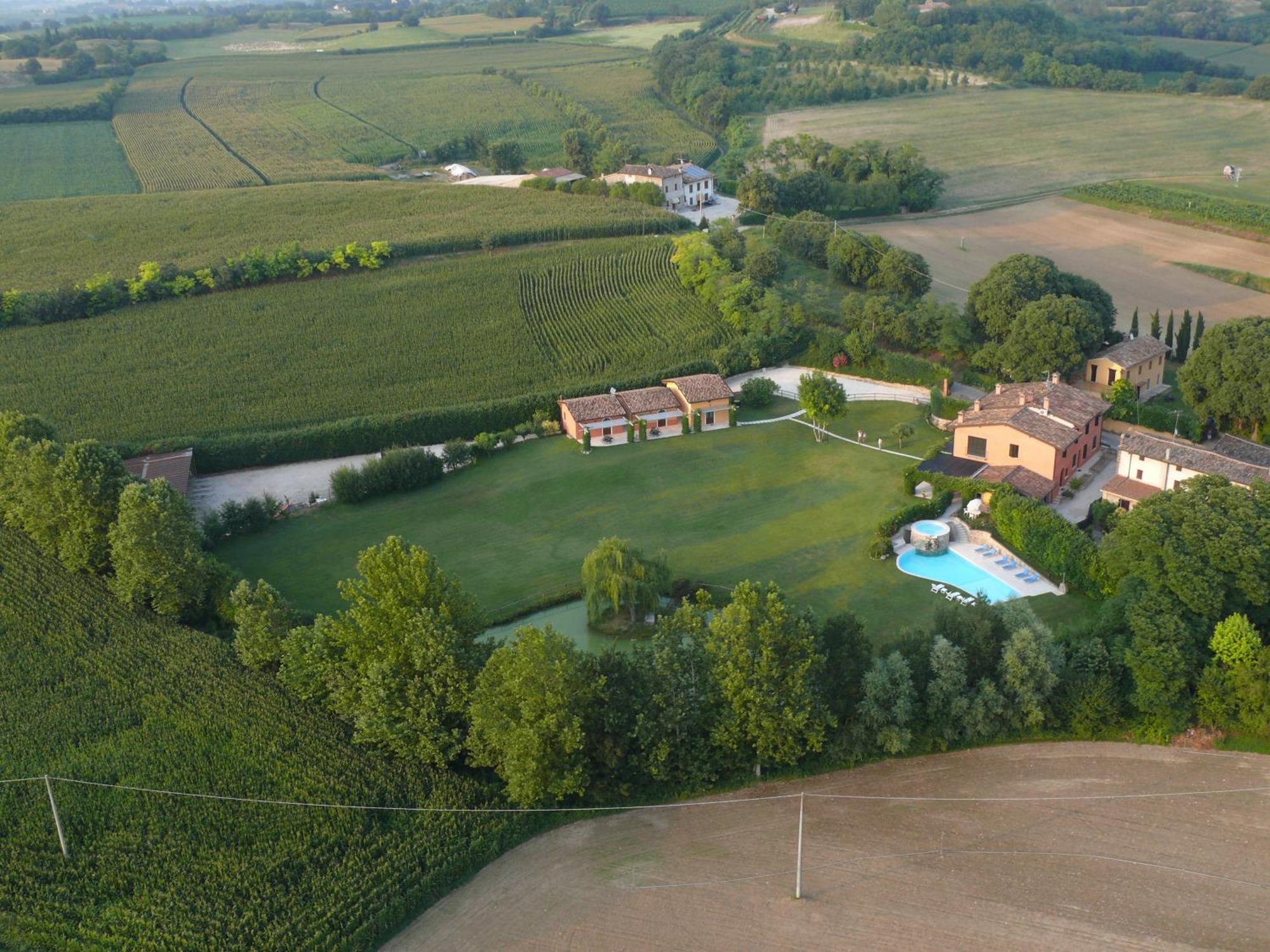 B&B Borgo Tre Case Cavriana Exteriör bild