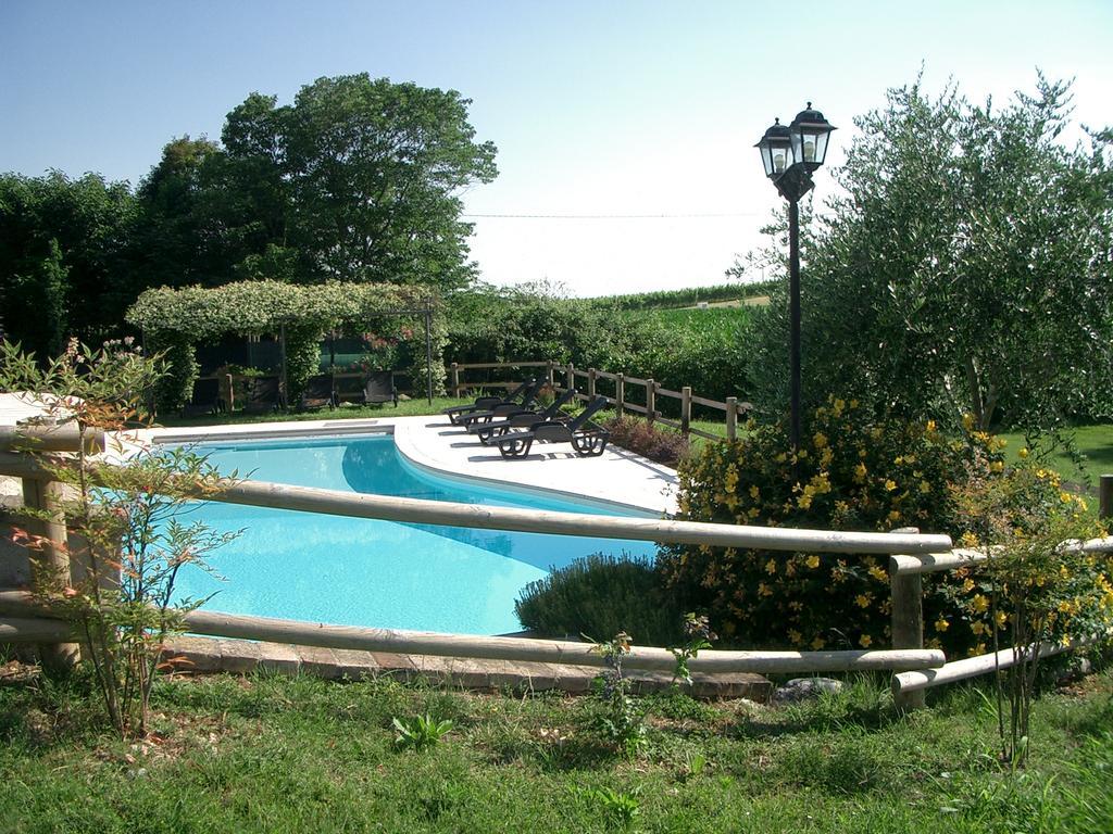 B&B Borgo Tre Case Cavriana Exteriör bild