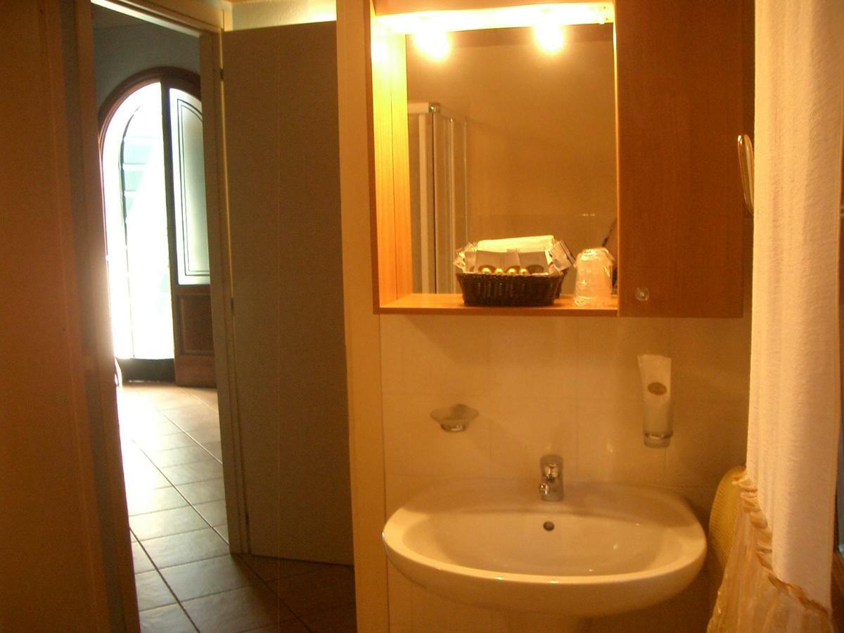 B&B Borgo Tre Case Cavriana Exteriör bild