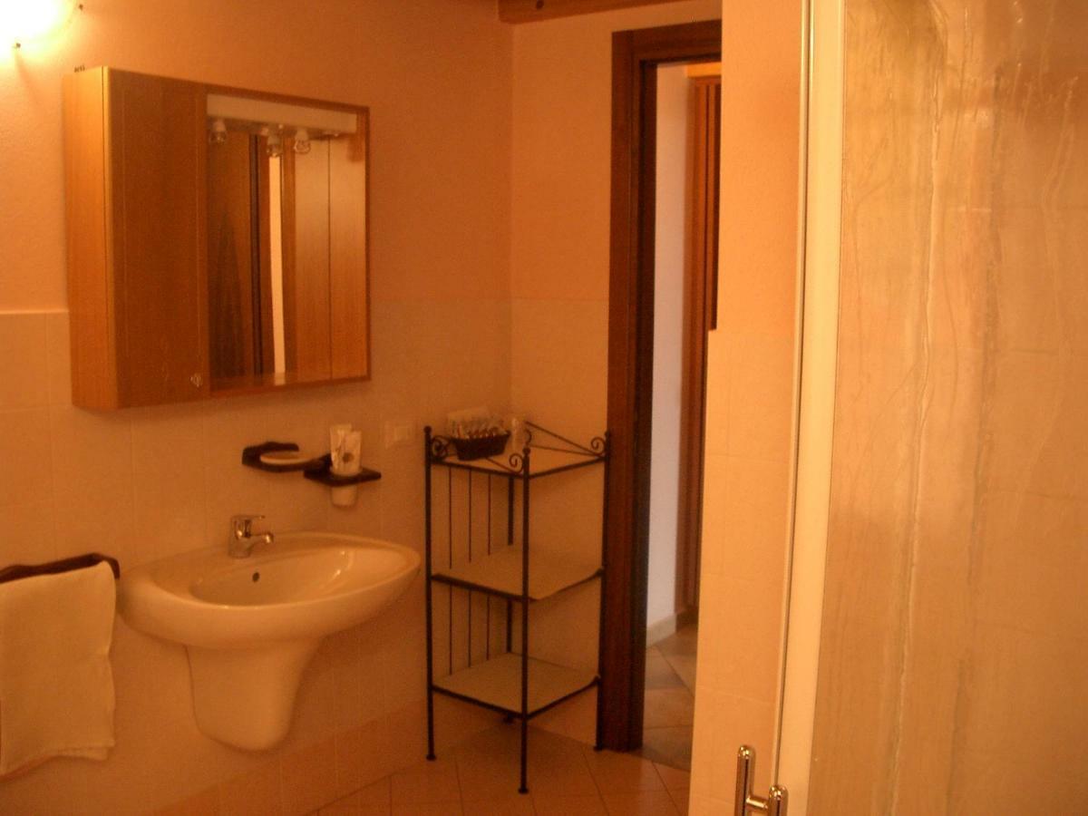 B&B Borgo Tre Case Cavriana Exteriör bild